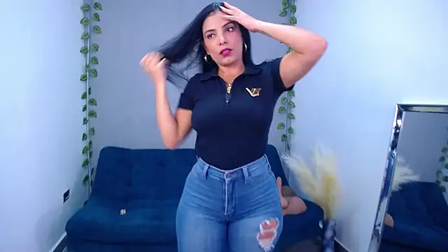 Snapshot of Samy_Hot chatting on February 13, 2026, 11:45 pm Samy Hot online show from February 13, 2026, 11:45 pm