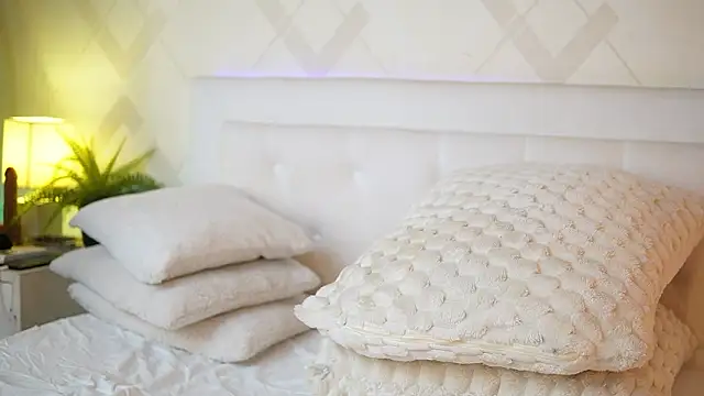 Snapshot of AlessiaPlay chatting on February 7, 2026, 9:51 pm AlessiaPlay online show from February 7, 2026, 9:51 pm