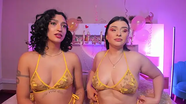 Snapshot of Cleo_Foxx chatting on April 24, 2026, 12:07 pm Cleo Foxx online show from April 24, 2026, 12:07 pm