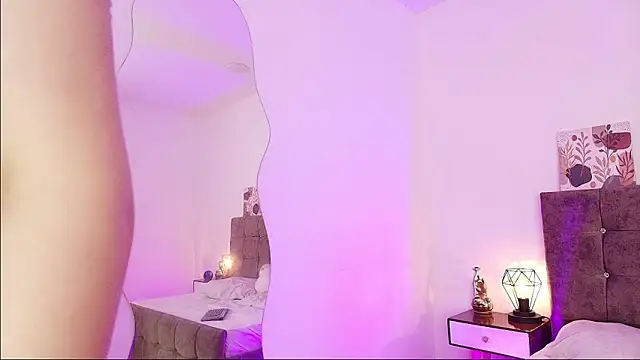 Snapshot of Annie_bonnie_ chatting on April 1, 2026, 1:41 pm Annie bonnie online show from April 1, 2026, 1:41 pm