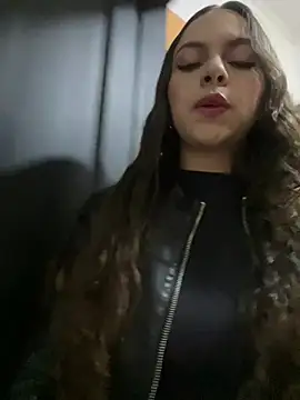 Snapshot of Annie_bonnie_ chatting on April 8, 2026, 11:21 am Annie bonnie online show from April 8, 2026, 11:21 am