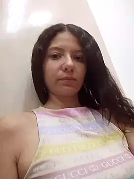 Snapshot of sofy_bonnet chatting on February 15, 2026, 3:31 pm sofy bonnet online show from February 15, 2026, 3:31 pm