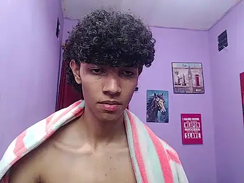 bigcock twinks online show from February 25, 2026, 5:06 am