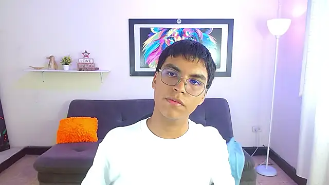 Maecum18 online show from March 28, 2026, 9:36 pm