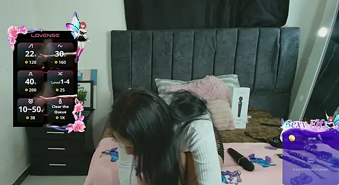 Snapshot of Petite_pepper chatting on March 13, 2026, 12:56 pm Petite pepper online show from March 13, 2026, 12:56 pm