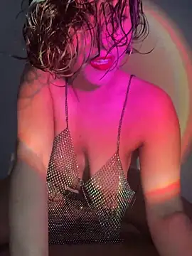 eva luz online show from May 21, 2026, 6:37 pm