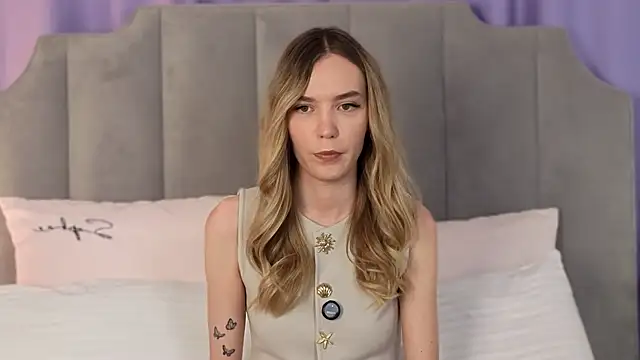 NikkiRyx online show from May 21, 2026, 3:19 pm