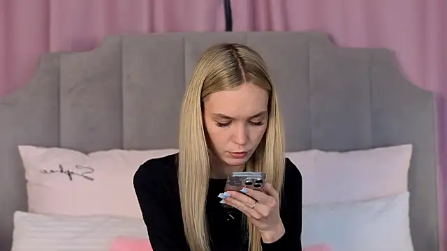 NikkiRyx online show from May 30, 2026, 3:53 pm