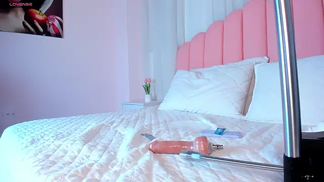 Snapshot of Naty_Rose23 chatting on February 25, 2026, 7:07 am Naty Rose23 online show from February 25, 2026, 7:07 am