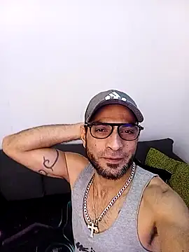 Snapshot of yoahotpetrafiery chatting on February 19, 2026, 11:01 pm yoahotpetrafiery online show from February 19, 2026, 11:01 pm