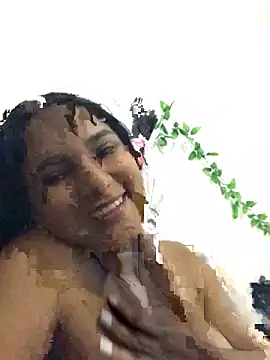 Snapshot of LiaRose- chatting on February 24, 2026, 7:23 pm LiaRose- online show from February 24, 2026, 7:23 pm