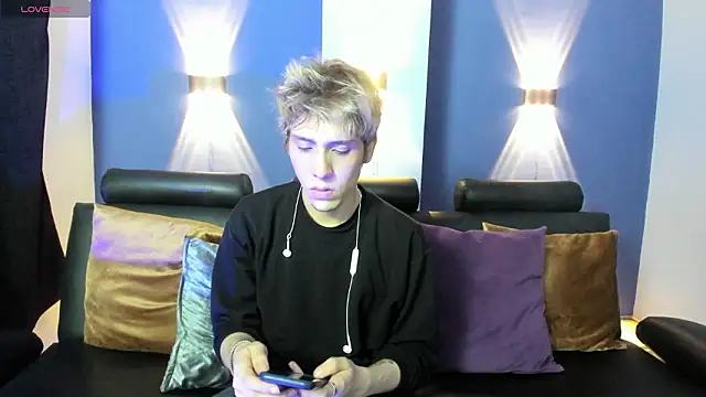 Snapshot of DannyParker_ chatting on March 1, 2026, 9:06 pm DannyParker online show from March 1, 2026, 9:06 pm