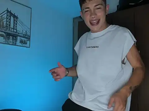 Snapshot of noahsaint chatting on March 23, 2026, 8:02 pm noahsaint online show from March 23, 2026, 8:02 pm