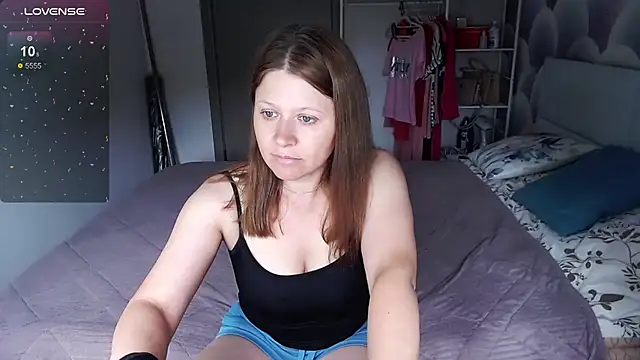 Snapshot of Aleksasamuii chatting on July 13, 2026, 9:01 am Aleksasamuii online show from July 13, 2026, 9:01 am