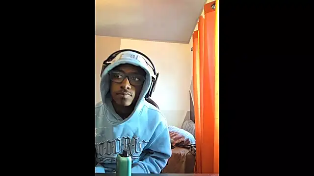 Snapshot of hormoneactivated chatting on February 8, 2026, 6:11 pm hormoneactivated online show from February 8, 2026, 6:11 pm