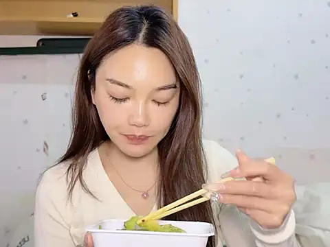 Snapshot of leilei660 chatting on February 3, 2026, 8:30 am leilei660 online show from February 3, 2026, 8:30 am