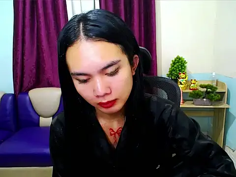 Snapshot of devine_goddess chatting on April 5, 2026, 1:47 am devine goddess online show from April 5, 2026, 1:47 am