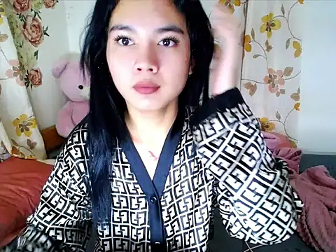 Snapshot of devine_goddess chatting on April 15, 2026, 3:30 pm devine goddess online show from April 15, 2026, 3:30 pm
