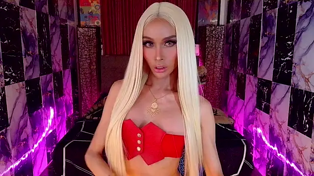 SeductiveSamanthaTS online show from April 6, 2026, 10:05 am