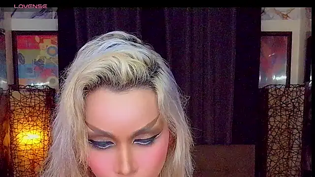 Snapshot of SeductiveSamanthaTS chatting on July 15, 2026, 8:25 pm SeductiveSamanthaTS online show from July 15, 2026, 8:25 pm