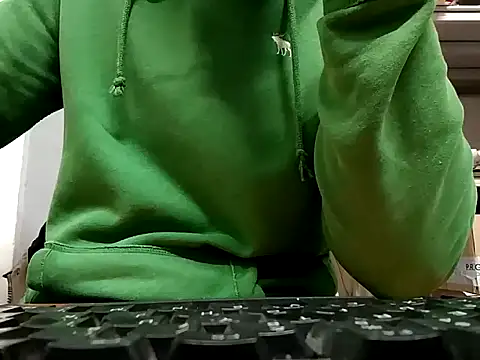 Snapshot of elegantblack chatting on February 21, 2026, 10:38 am elegantblack online show from February 21, 2026, 10:38 am