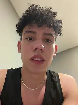 yoursexyjose online show from June 12, 2026, 8:52 pm