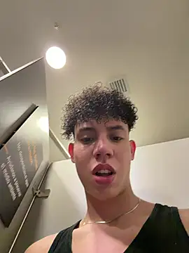 yoursexyjose online show from July 18, 2026, 7:06 pm