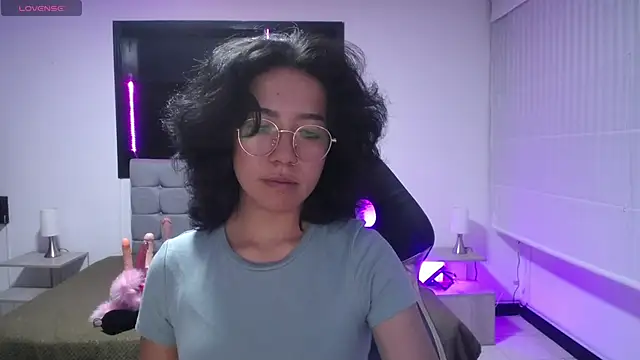 Lynn turner online show from March 12, 2026, 1:28 pm