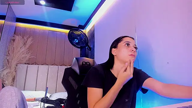 GemmaBrown online show from April 13, 2026, 1:27 pm