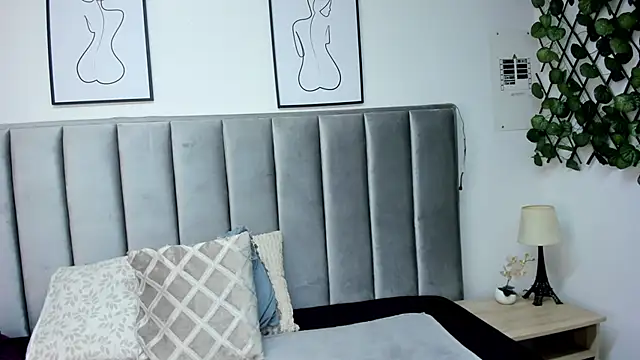 Snapshot of double_temptation_ chatting on March 10, 2026, 12:32 pm double temptation online show from March 10, 2026, 12:32 pm