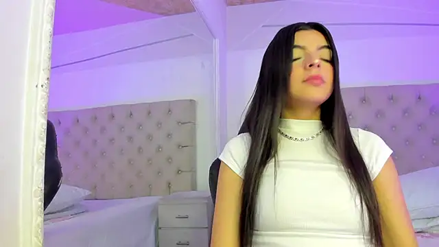 Snapshot of KarelyMitchel chatting on February 18, 2026, 1:51 pm KarelyMitchel online show from February 18, 2026, 1:51 pm