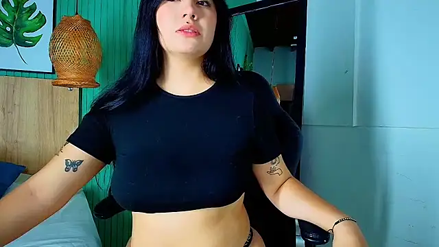 eliza pink24 online show from April 12, 2026, 4:23 pm