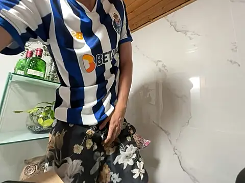 Snapshot of TommyMille chatting on February 7, 2026, 7:34 am TommyMille online show from February 7, 2026, 7:34 am