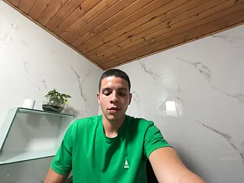 Snapshot of TommyMille chatting on March 5, 2026, 3:46 am TommyMille online show from March 5, 2026, 3:46 am