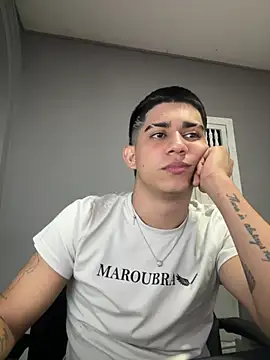 Snapshot of Thiago_Olsen chatting on February 13, 2026, 5:47 am Thiago Olsen online show from February 13, 2026, 5:47 am