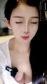 xiaomoli928 online show from May 25, 2026, 8:04 pm