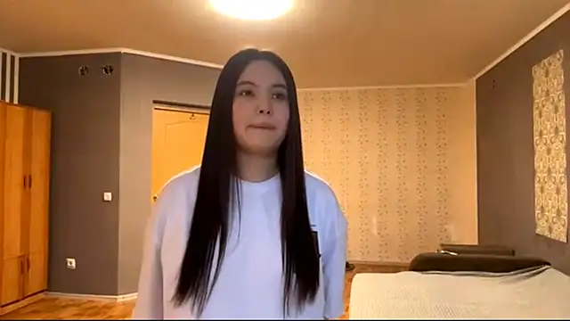 Snapshot of Ayazyn chatting on February 3, 2026, 1:05 pm Ayazyn online show from February 3, 2026, 1:05 pm