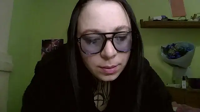 MillaSourety online show from March 4, 2026, 4:46 pm