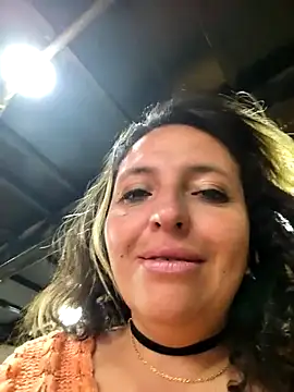 KENDRA-HONEY online show from March 10, 2026, 10:15 pm