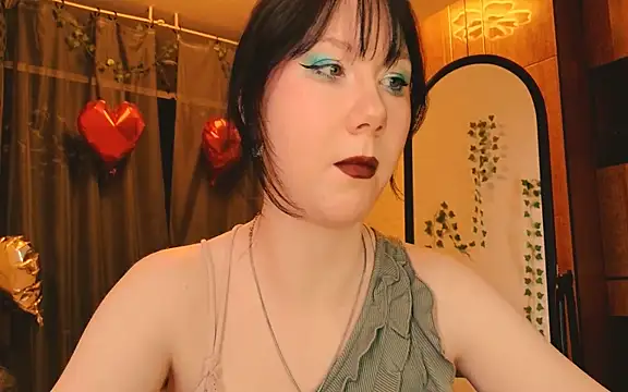 Snapshot of marty_bree chatting on February 27, 2026, 2:28 pm marty bree online show from February 27, 2026, 2:28 pm