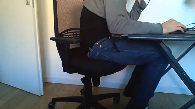 andre italy online show from March 30, 2026, 9:10 am