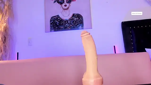 Lilyy joness online show from June 3, 2026, 12:52 pm