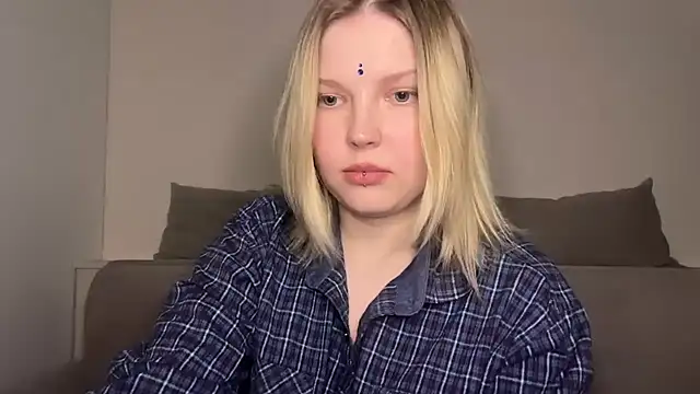 Snapshot of Ophelia_Ritz chatting on April 10, 2026, 9:41 pm Ophelia Ritz online show from April 10, 2026, 9:41 pm