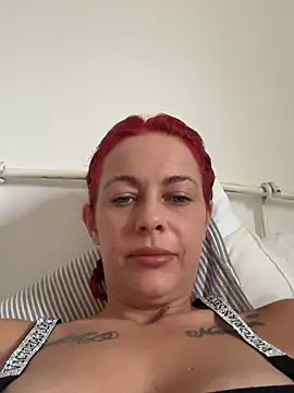 Snapshot of SophieSchmidt chatting on February 23, 2026, 8:44 am SophieSchmidt online show from February 23, 2026, 8:44 am