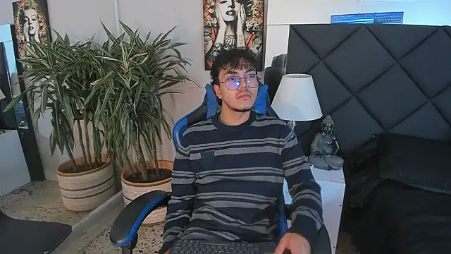 Snapshot of kai_storn chatting on March 12, 2026, 11:27 am kai storn online show from March 12, 2026, 11:27 am