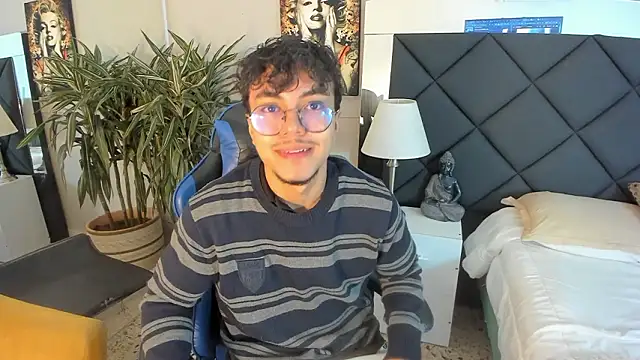 Snapshot of kai_storn chatting on March 13, 2026, 11:39 am kai storn online show from March 13, 2026, 11:39 am