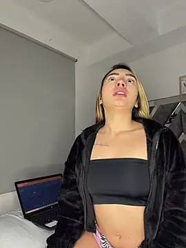 Snapshot of KimCollinss chatting on February 13, 2026, 1:34 am KimCollinss online show from February 13, 2026, 1:34 am