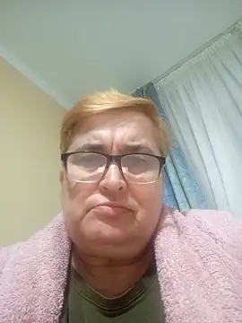 Snapshot of SusanStar874 chatting on March 4, 2026, 5:52 pm SusanStar874 online show from March 4, 2026, 5:52 pm