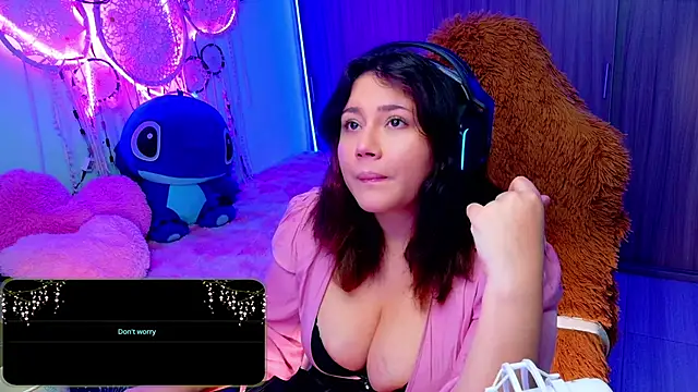 ALIS E G online show from February 3, 2026, 6:13 pm