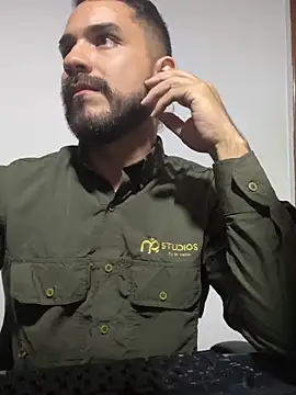 Snapshot of noa_desire chatting on February 5, 2026, 9:30 pm noa desire online show from February 5, 2026, 9:30 pm